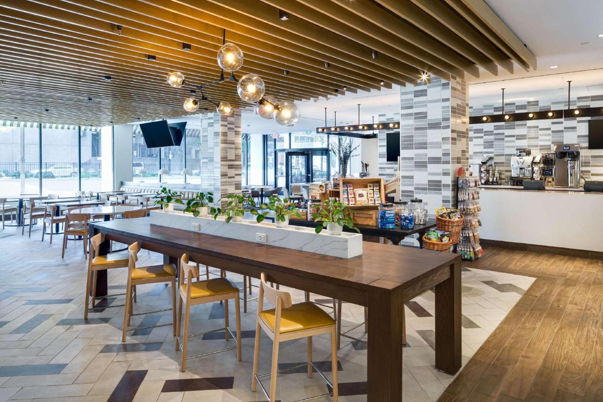 Отель Doubletree By Hilton Hartford Downtown Экстерьер фото