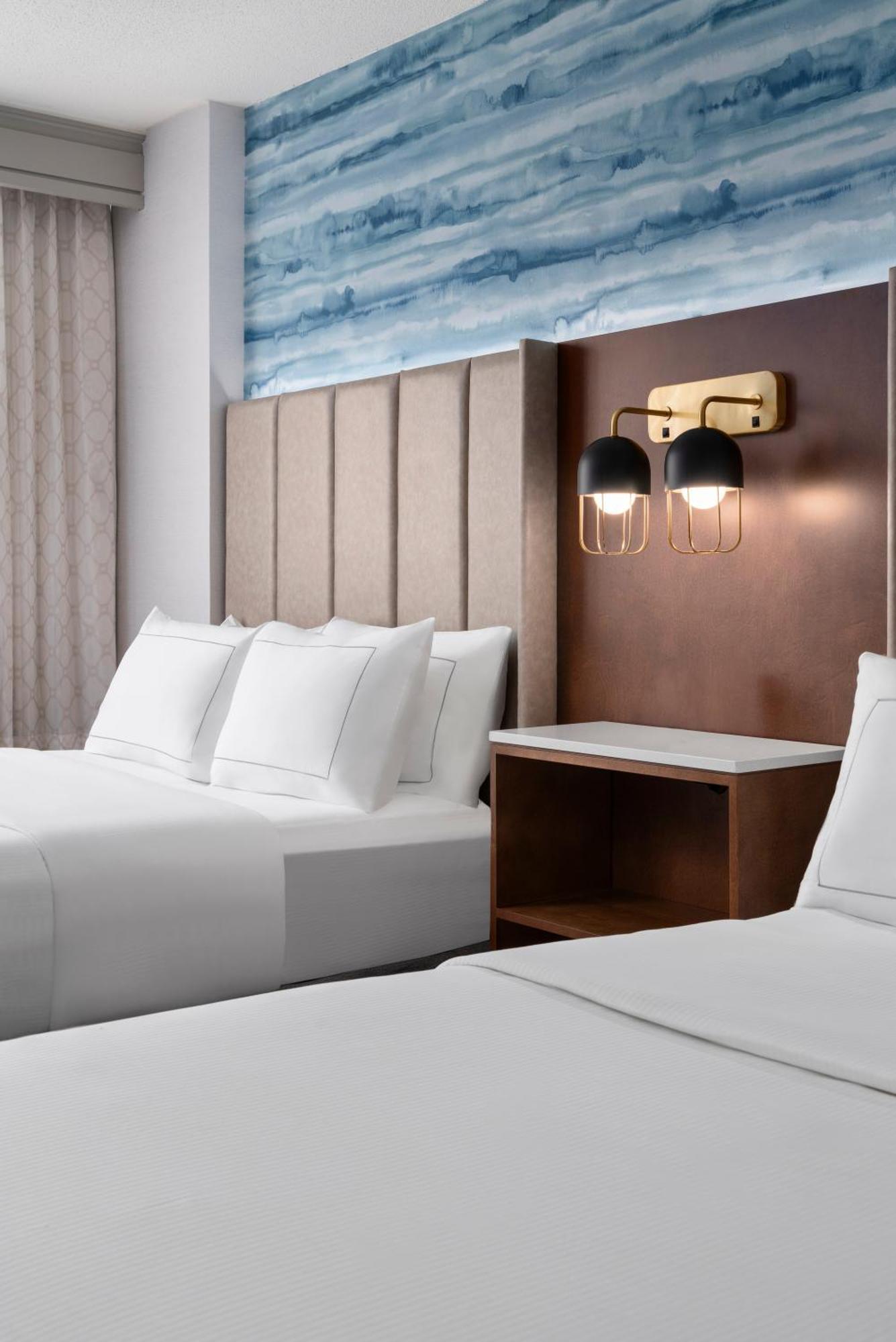 Отель Doubletree By Hilton Hartford Downtown Экстерьер фото