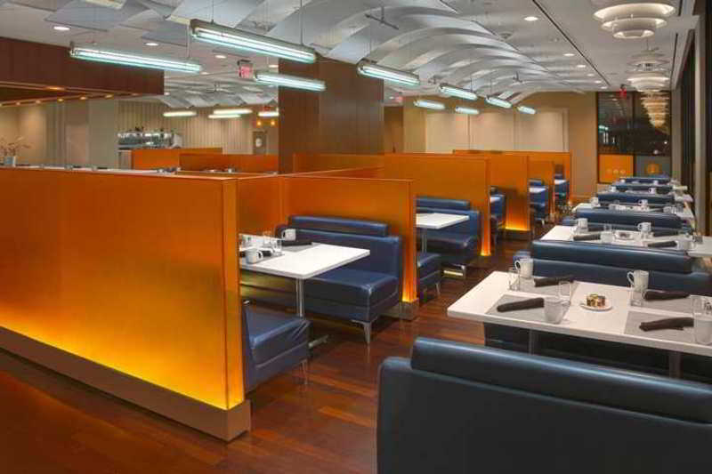 Отель Doubletree By Hilton Hartford Downtown Экстерьер фото